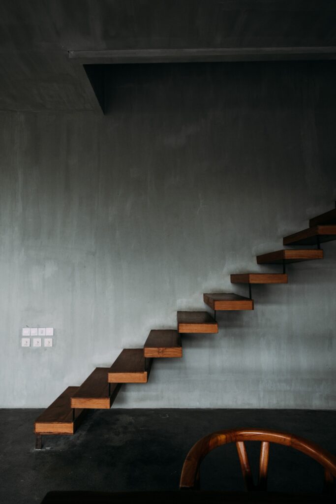 microcement staircase wall in medium grey